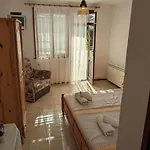 цвета Guest house Sinemoretz