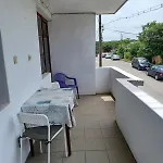 цвета Guest house Sinemoretz