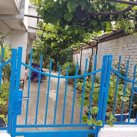 цвета Guest house Sinemoretz