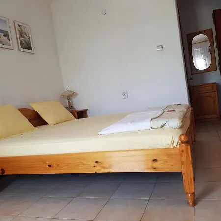 цвета Guest house Sinemoretz
