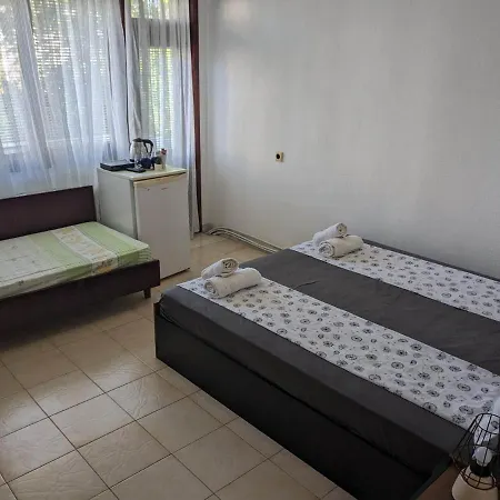 цвета Guest house Sinemoretz