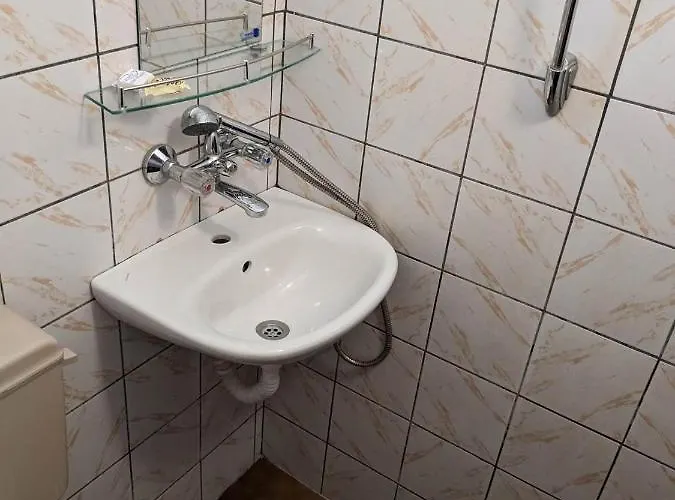 Πανσιόν цвета Sinemoretz